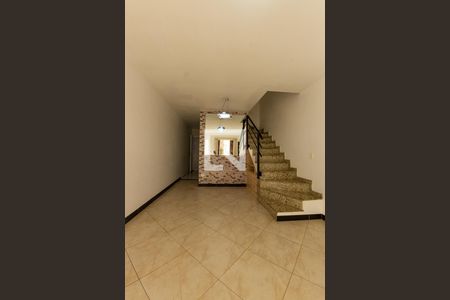 Sala de casa de condomínio para alugar com 2 quartos, 74m² em Vila Ema, São Paulo