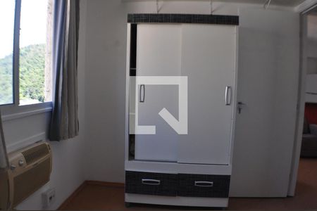 Quarto 1 - Armários de apartamento à venda com 2 quartos, 50m² em Jacarepaguá, Rio de Janeiro