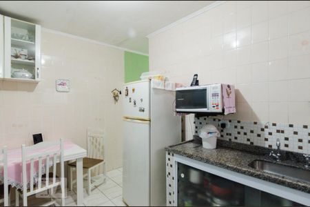 Casa à venda com 215m², 3 quartos e 2 vagasCozinha