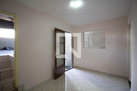 Sala de casa para alugar com 2 quartos, 100m² em Itaquera, São Paulo