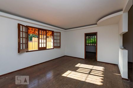 Sala 1 de casa à venda com 4 quartos, 300m² em Floramar, Belo Horizonte