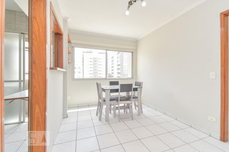 Apartamento à venda com 36m², 1 quarto e 1 vagaSala