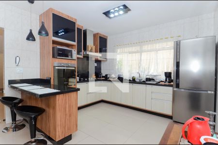 Casa à venda com 200m², 3 quartos e 3 vagas Casa à venda com 200m², 3 quartos e 3 vagasCozinha