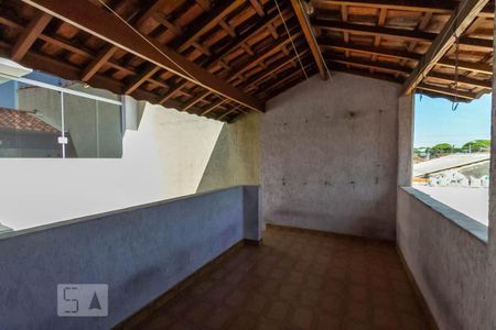 Casa à venda com 230m², 4 quartos e 3 vagasVaranda da suíte da edícula