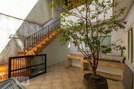 Casa à venda com 230m², 4 quartos e 3 vagasQuintal e área de serviço