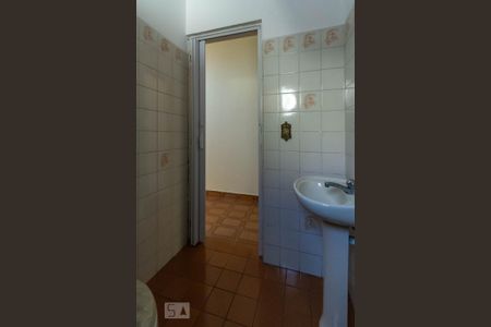 Casa à venda com 230m², 4 quartos e 3 vagasBanheiro da Suíte edícula