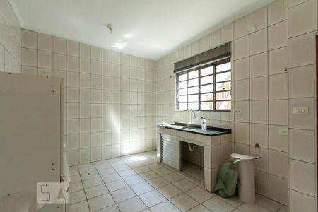 Casa à venda com 230m², 4 quartos e 3 vagasCozinha da edícula