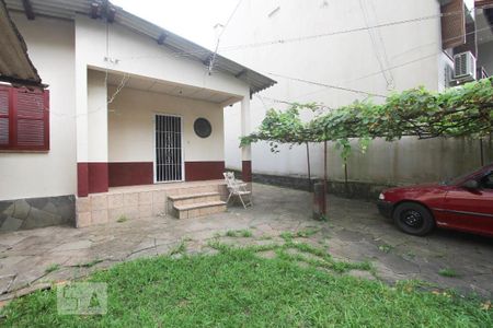 Casa à venda com 99m², 2 quartos e 5 vagas Casa à venda com 99m², 2 quartos e 5 vagasFACHADA