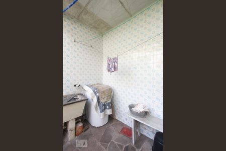 Casa à venda com 99m², 2 quartos e 5 vagas Casa à venda com 99m², 2 quartos e 5 vagasAREA DE SERVIÇO