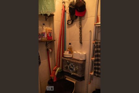 Apartamento à venda com 68m², 2 quartos e 1 vagaBanheiro de Serviço