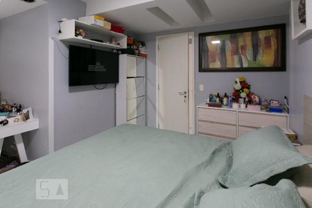 Apartamento à venda com 128m², 4 quartos e 2 vagasSuíte 1