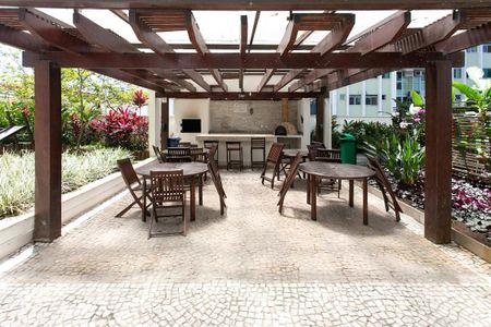 Apartamento à venda com 128m², 4 quartos e 2 vagasÁrea comum - Churrasqueira