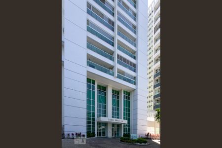 Apartamento à venda com 128m², 4 quartos e 2 vagasEntrada do bloco