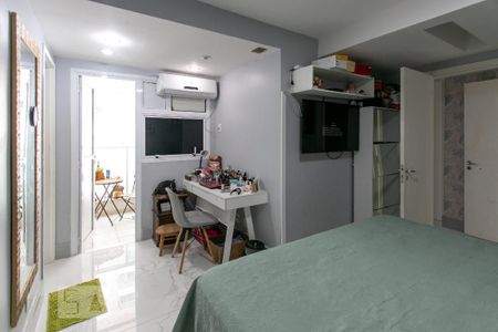 Apartamento à venda com 128m², 4 quartos e 2 vagasSuíte 1