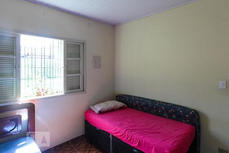 Quarto de casa à venda com 3 quartos, 300m² em Vila Antonieta, São Paulo
