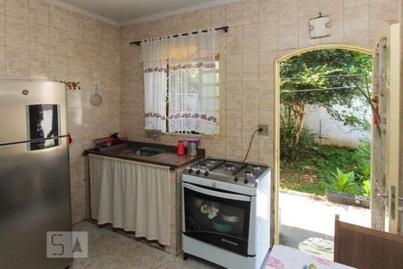 Casa à venda com 300m², 3 quartos e 3 vagas Casa à venda com 300m², 3 quartos e 3 vagascozinha casa 02