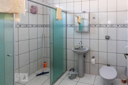 Casa à venda com 300m², 3 quartos e 3 vagas Casa à venda com 300m², 3 quartos e 3 vagasBanheiro Social