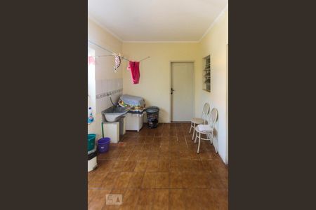 Casa à venda com 300m², 3 quartos e 3 vagas Casa à venda com 300m², 3 quartos e 3 vagasÁrea de Serviço