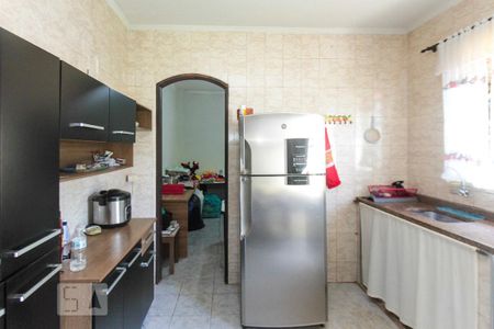 Casa à venda com 300m², 3 quartos e 3 vagas Casa à venda com 300m², 3 quartos e 3 vagascozinha casa 02