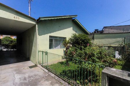 Casa à venda com 300m², 3 quartos e 3 vagas Casa à venda com 300m², 3 quartos e 3 vagasfrente da casa