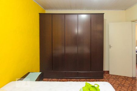 Casa à venda com 300m², 3 quartos e 3 vagas Casa à venda com 300m², 3 quartos e 3 vagasQuarto 02