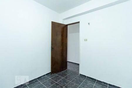 Quarto 1 de casa para alugar com 2 quartos, 40m² em Jardim Itapemirim, São Paulo