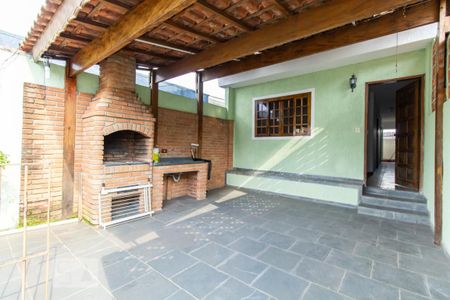 Casa para alugar com 40m², 2 quartos e 1 vagaQuintal