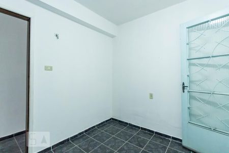 Quarto 1 de casa para alugar com 2 quartos, 40m² em Jardim Itapemirim, São Paulo