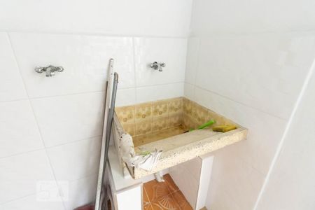 Casa para alugar com 40m², 2 quartos e 1 vagaÁrea de Serviço