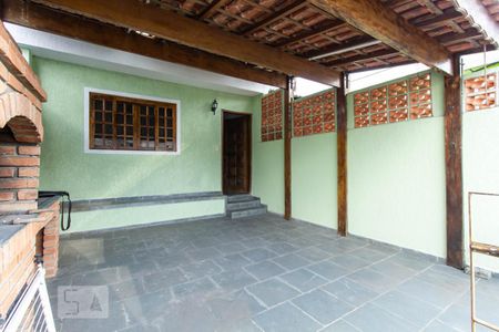 Casa à venda com 250m², 4 quartos e 2 vagasChurrasqueira