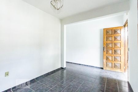 Sala de casa à venda com 4 quartos, 250m² em Jardim Itapemirim, São Paulo