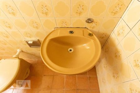 Casa à venda com 250m², 4 quartos e 2 vagasBanheiro