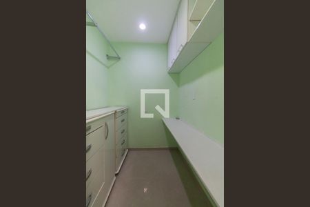 Apartamento para alugar com 118m², 3 quartos e 3 vagas Apartamento para alugar com 118m², 3 quartos e 3 vagasCloset