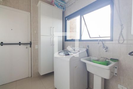 Apartamento para alugar com 118m², 3 quartos e 3 vagas Apartamento para alugar com 118m², 3 quartos e 3 vagasÁrea de serviço