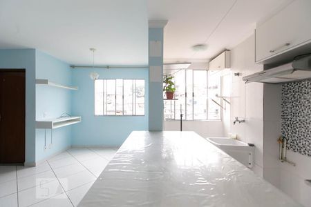 Sala / Cozinha de apartamento para alugar com 2 quartos, 52m² em Vila Santa Teresinha, São Paulo