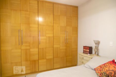 Apartamento à venda com 160m², 3 quartos e 3 vagas Apartamento à venda com 160m², 3 quartos e 3 vagasSuíte 2