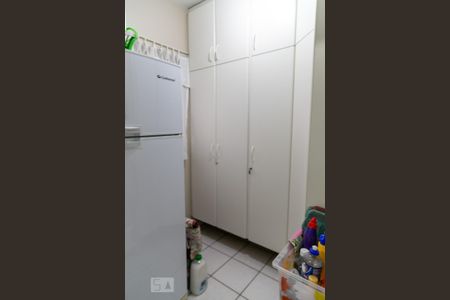 Apartamento à venda com 160m², 3 quartos e 3 vagas Apartamento à venda com 160m², 3 quartos e 3 vagasÁrea de serviço