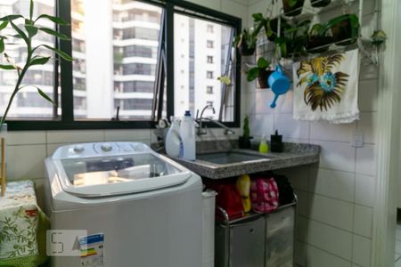 Apartamento à venda com 160m², 3 quartos e 3 vagas Apartamento à venda com 160m², 3 quartos e 3 vagasÁrea de serviço