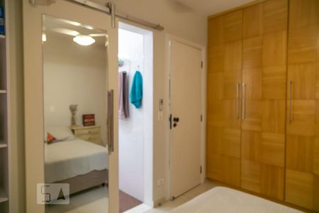 Apartamento à venda com 160m², 3 quartos e 3 vagas Apartamento à venda com 160m², 3 quartos e 3 vagasSuíte 2