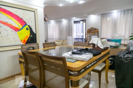 Apartamento à venda com 160m², 3 quartos e 3 vagas Apartamento à venda com 160m², 3 quartos e 3 vagasSala