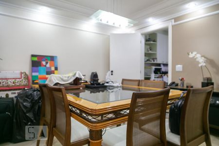 Apartamento à venda com 160m², 3 quartos e 3 vagas Apartamento à venda com 160m², 3 quartos e 3 vagasSala