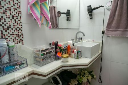 Apartamento à venda com 160m², 3 quartos e 3 vagas Apartamento à venda com 160m², 3 quartos e 3 vagasBanheiro da suíte 2