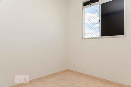 Quarto 2 de apartamento para alugar com 2 quartos, 45m² em Shopping Park, Uberlândia