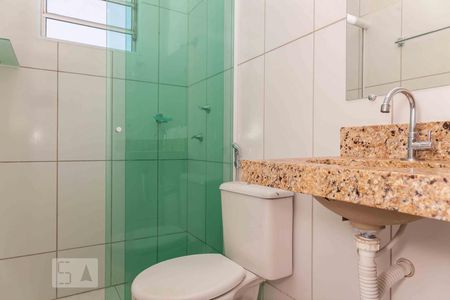 Banheiro de apartamento para alugar com 2 quartos, 45m² em Shopping Park, Uberlândia