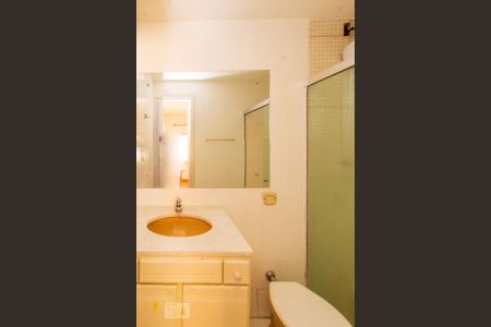 Banheiro da Suíte 1 de apartamento à venda com 1 quarto, 38m² em Camaquã, Porto Alegre