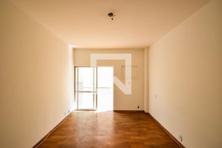 Apartamento para alugar com 82m², 3 quartos e 1 vagaSala
