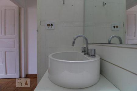 Casa à venda com 150m², 5 quartos e 1 vagaPia do banheiro