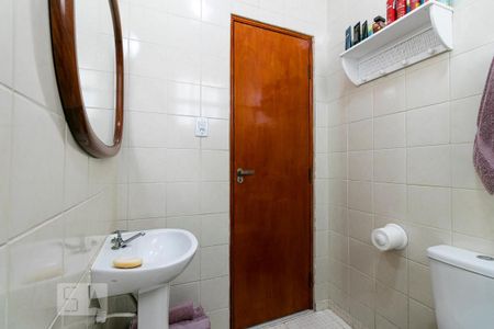 Casa à venda com 107m², 3 quartos e 1 vagaBanheiro 2