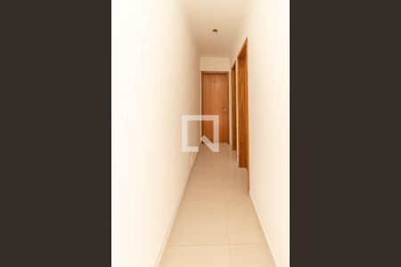 Corredor de apartamento para alugar com 2 quartos, 48m² em Vila Irmãos Arnoni, São Paulo