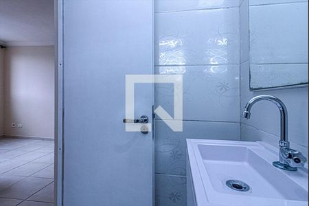 banheiro social_4 de apartamento para alugar com 2 quartos, 50m² em Jardim Vergueiro (sacomã), São Paulo